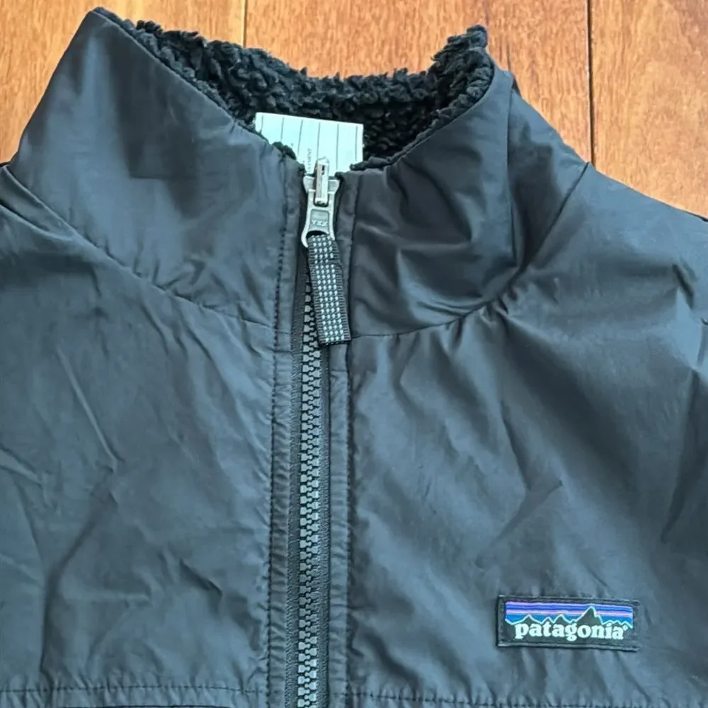 Patagonia Black Kids Reversible Shelled Microdini‎ Jacket size M